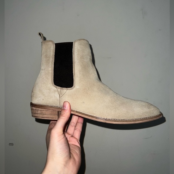Urban Outfitters Dress Chelsea Boots - Picture 5 of 11